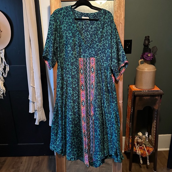 Split Silk Midi Muu from Kantha Bae - Picture 2 of 2